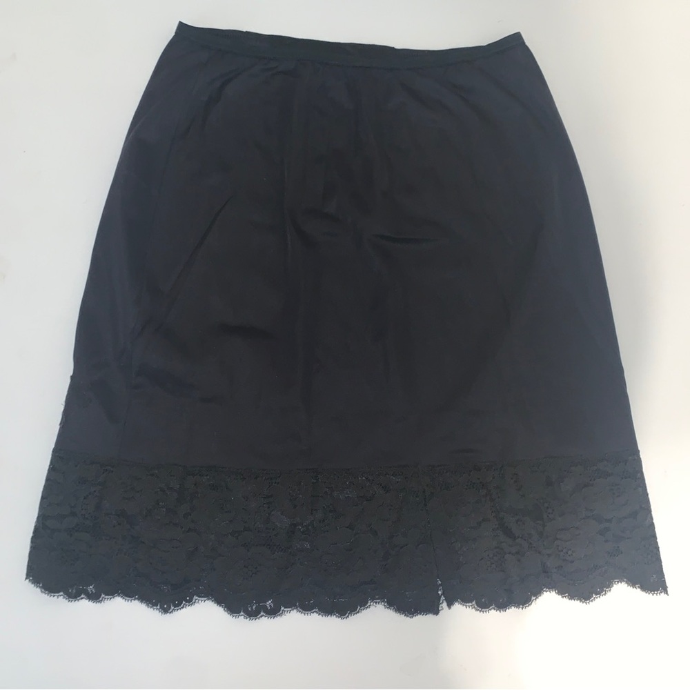 Vintage Wonder Maid Non Cling Black Lace Trimmed Nylon Half Slip W/ Slit Size M - Picture 2 of 14